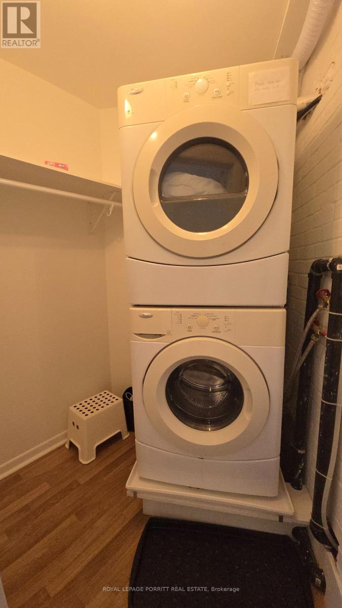 3 - 4 Fortieth Street, Toronto (Long Branch), Ontario  M8W 3M9 - Photo 15 - W12700296