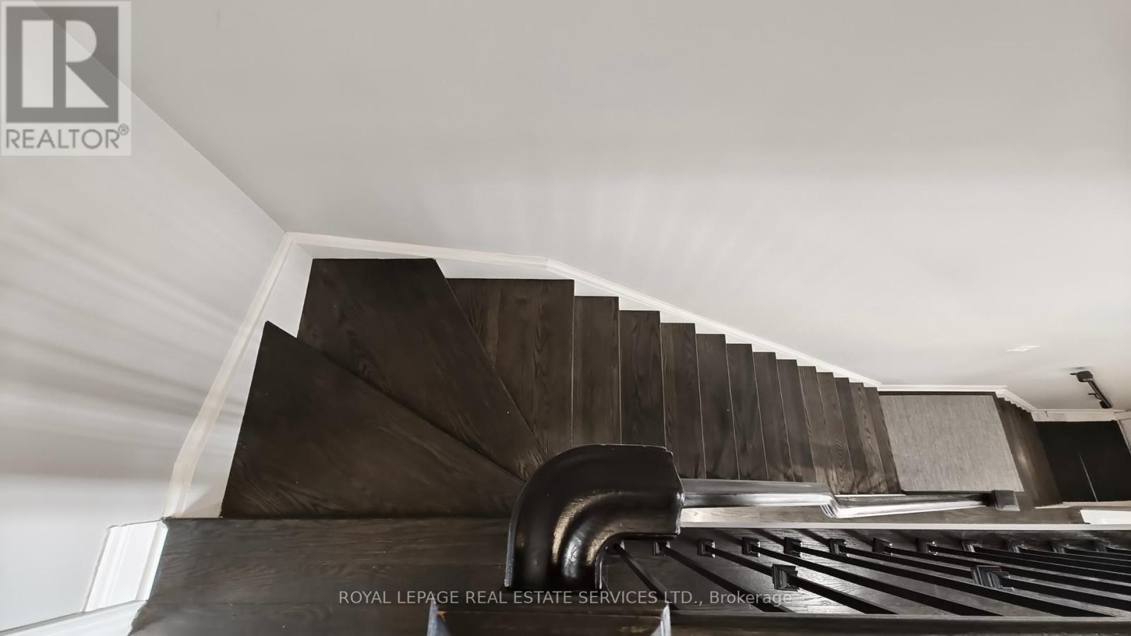 124 Six Point Road, Toronto, Ontario  M8Z 0A1 - Photo 24 - W12845448