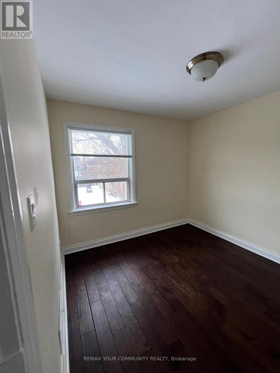 Upper - 233 Beta Street, Toronto, Ontario  M8W 4H7 - Photo 12 - W12845088