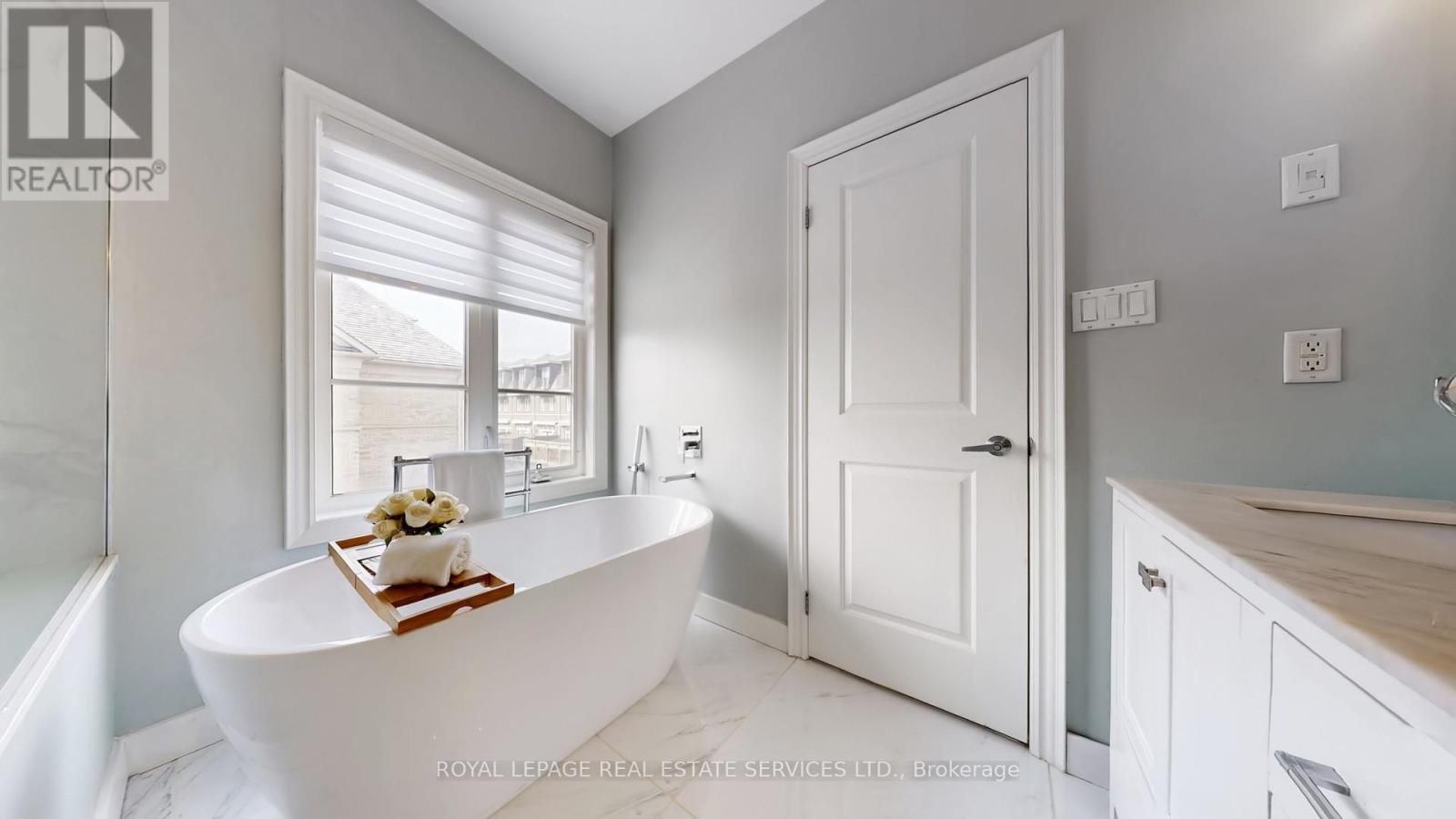 124 Six Point Road, Toronto, Ontario  M8Z 0A1 - Photo 32 - W12845448