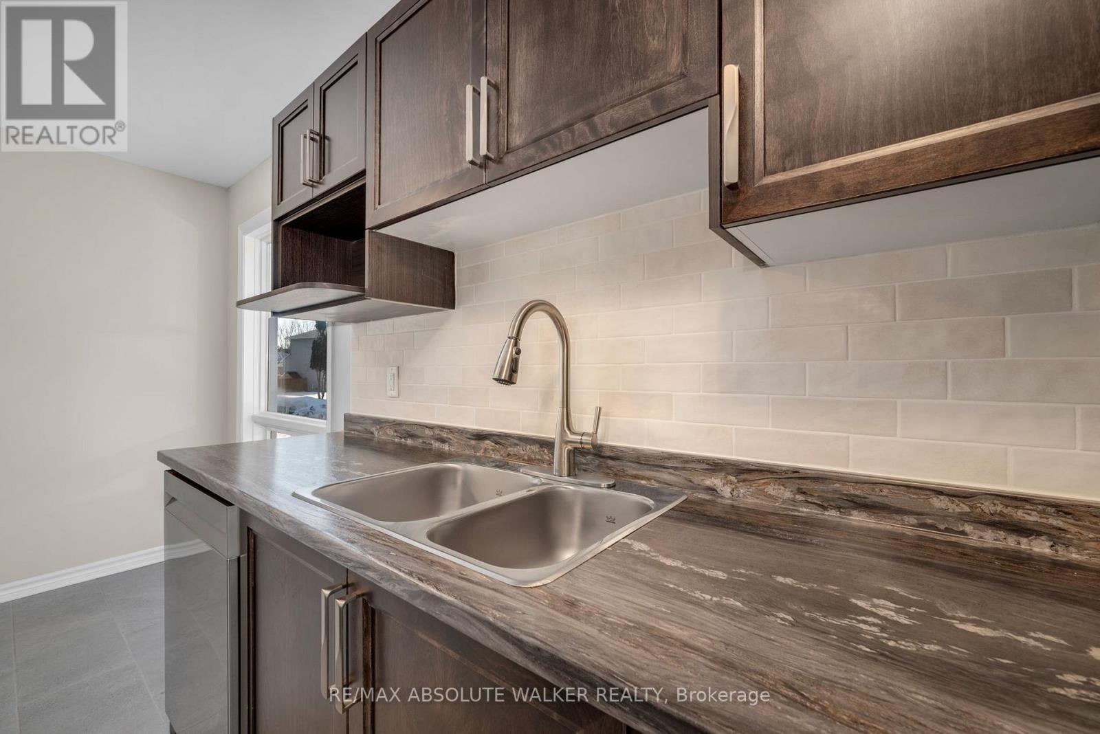 1538 Briarfield Crescent, Ottawa, Ontario  K4A 1Z9 - Photo 15 - X12845742