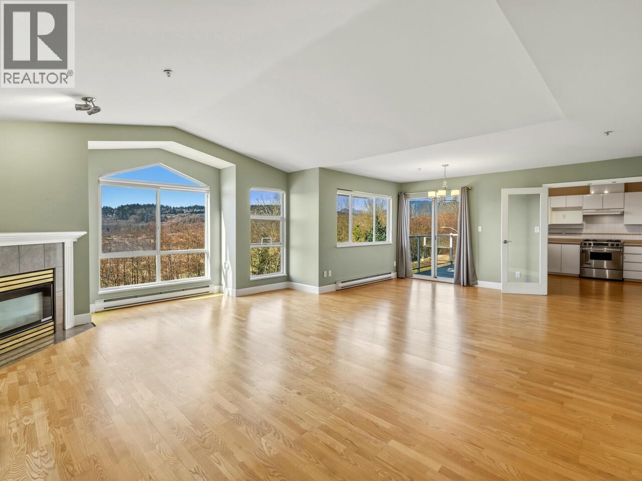 1141 O'flaherty Gate, Port Coquitlam, British Columbia  V3C 6H2 - Photo 3 - R3096112