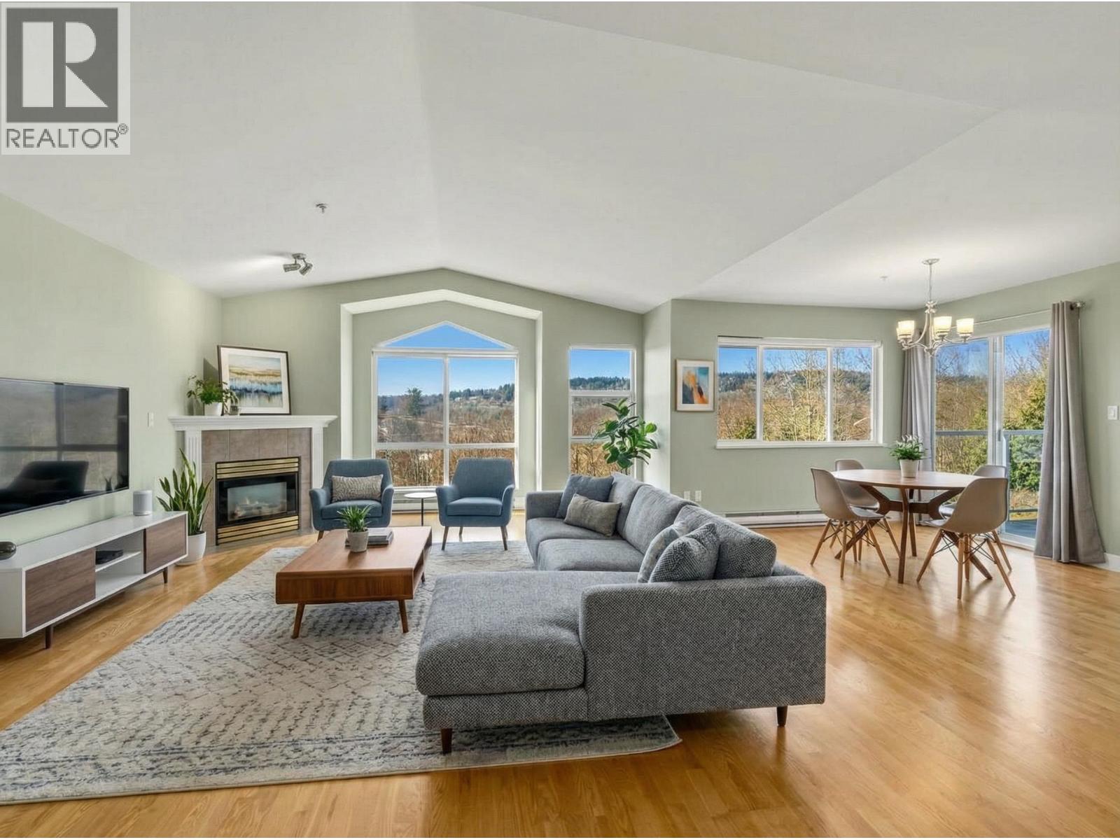 1141 O'flaherty Gate, Port Coquitlam, British Columbia  V3C 6H2 - Photo 4 - R3096112