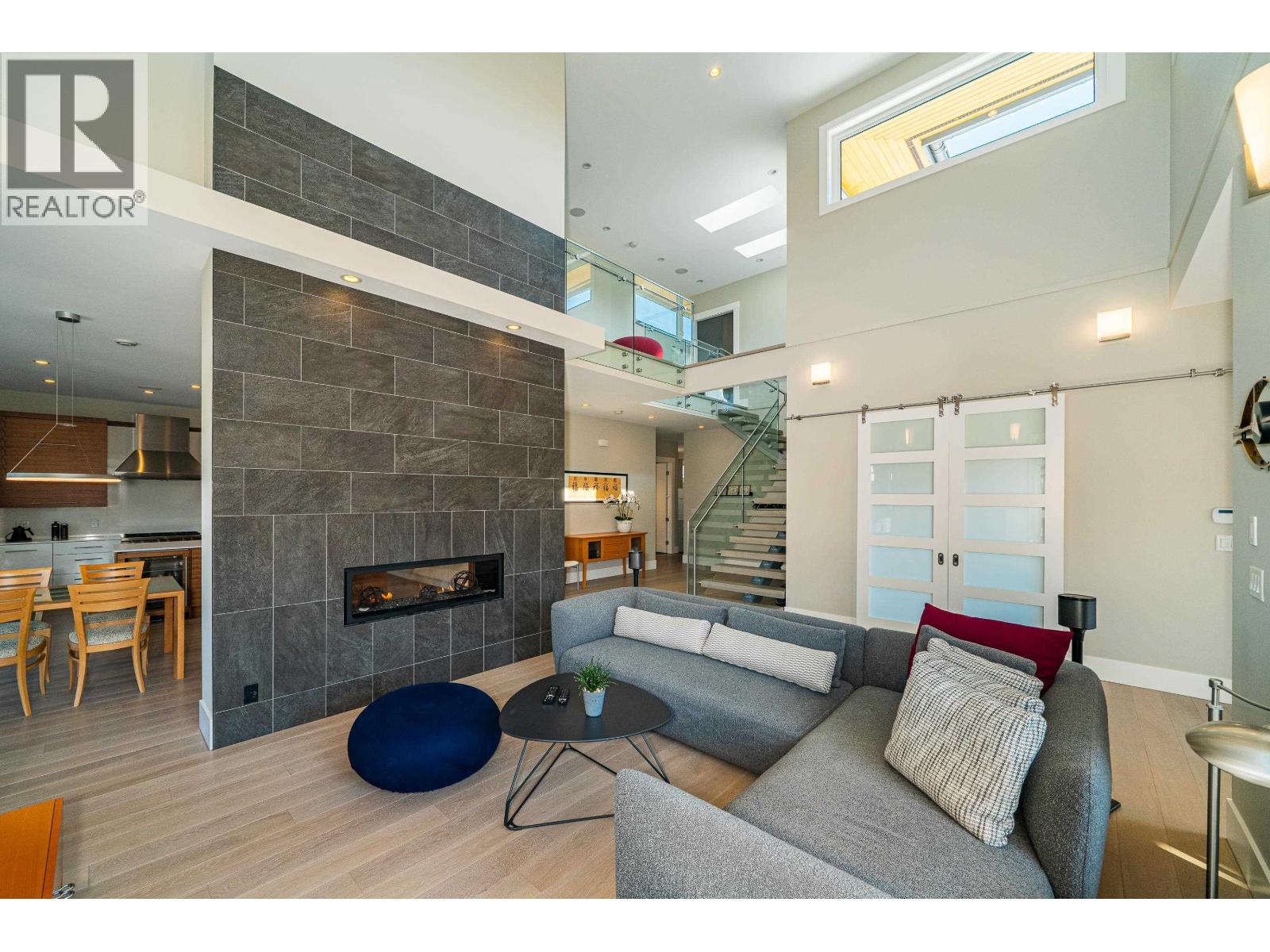 10960 Rosecroft Crescent, Richmond, British Columbia  V7A 2J1 - Photo 3 - R3096150