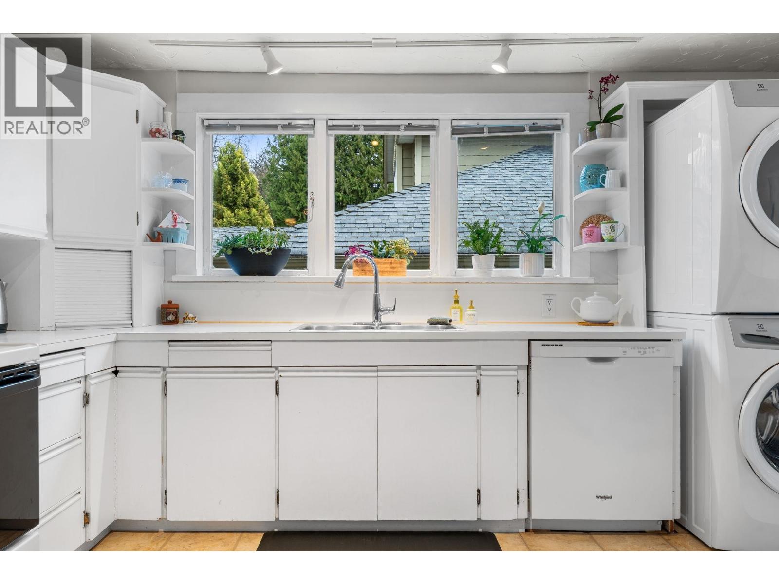 163 E Kings Road, North Vancouver, British Columbia  V7N 1H4 - Photo 15 - R3096151