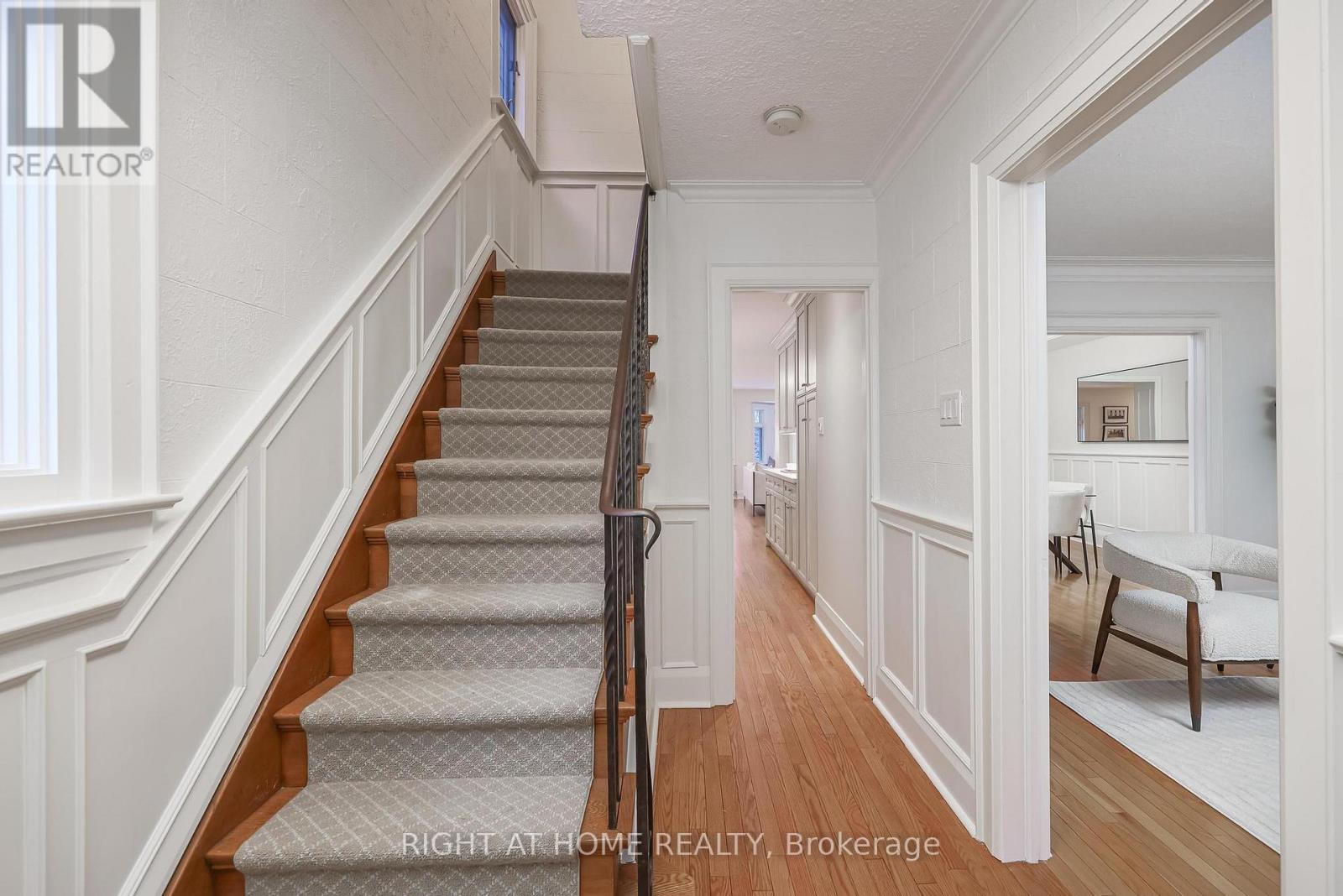 25 Fleming Crescent, Toronto, Ontario  M4G 2A9 - Photo 19 - C12845798