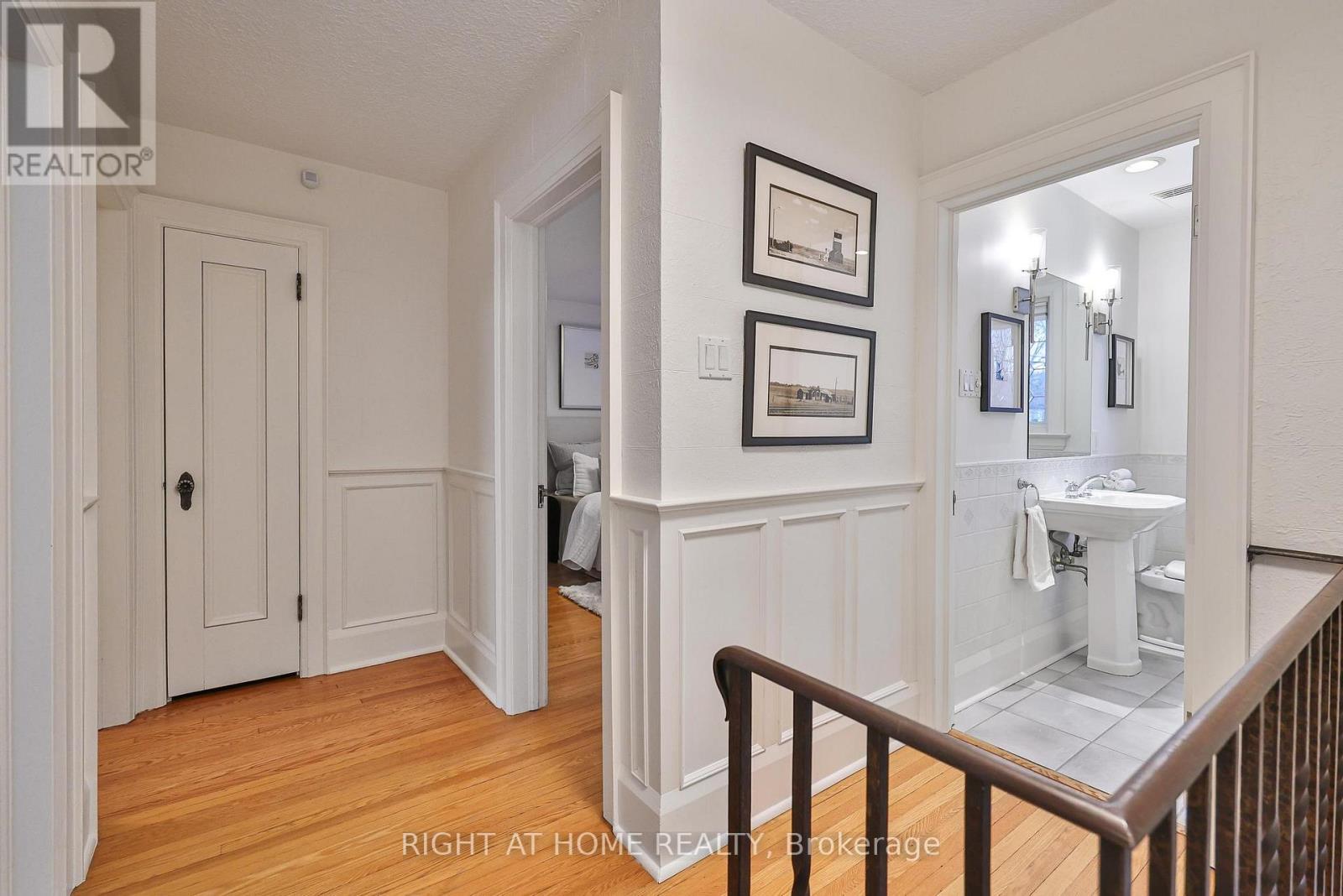 25 Fleming Crescent, Toronto, Ontario  M4G 2A9 - Photo 20 - C12845798