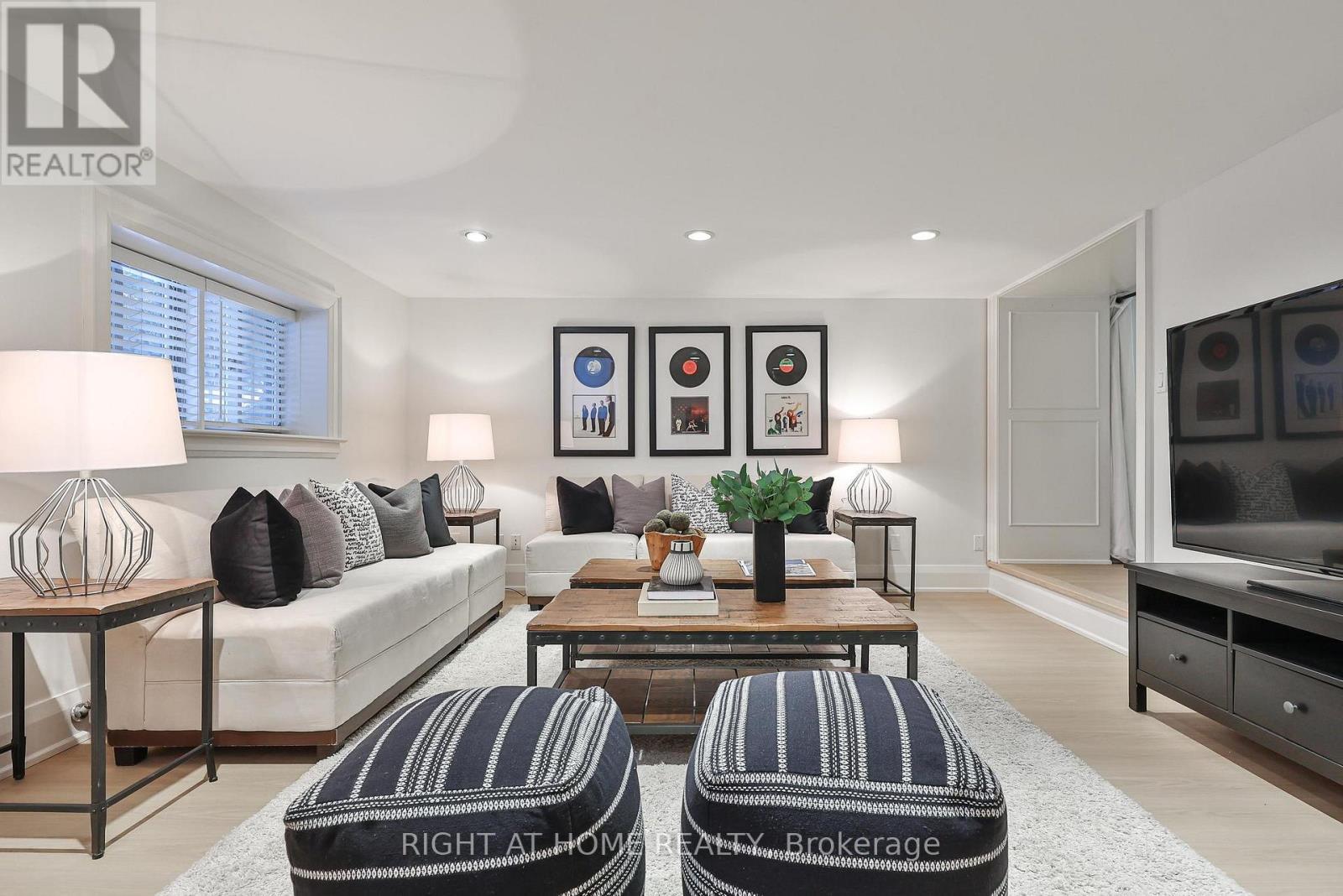 25 Fleming Crescent, Toronto, Ontario  M4G 2A9 - Photo 29 - C12845798