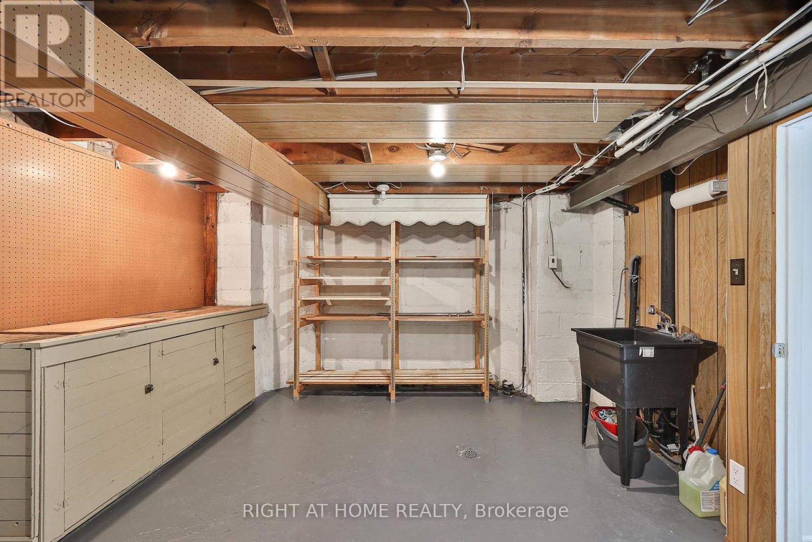 25 Fleming Crescent, Toronto, Ontario  M4G 2A9 - Photo 34 - C12845798