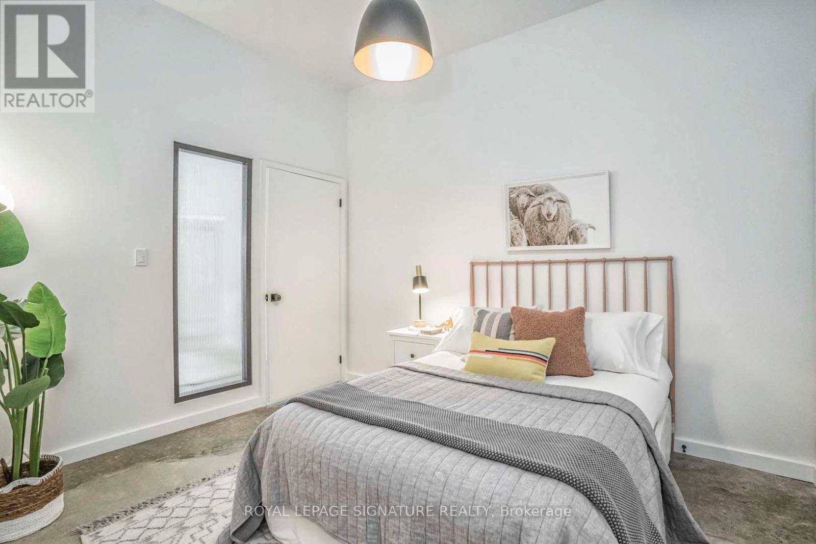 2 - 36 Geary Avenue, Toronto, Ontario  M6H 2B4 - Photo 32 - C12845868