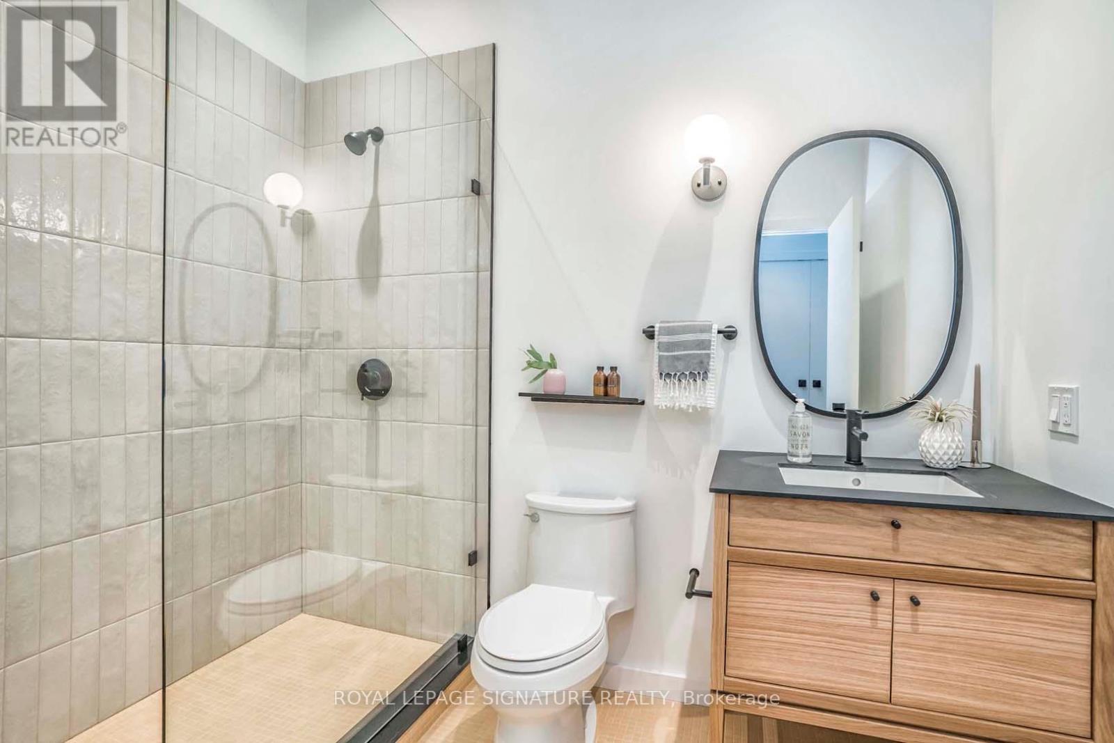 2 - 36 Geary Avenue, Toronto, Ontario  M6H 2B4 - Photo 34 - C12845868