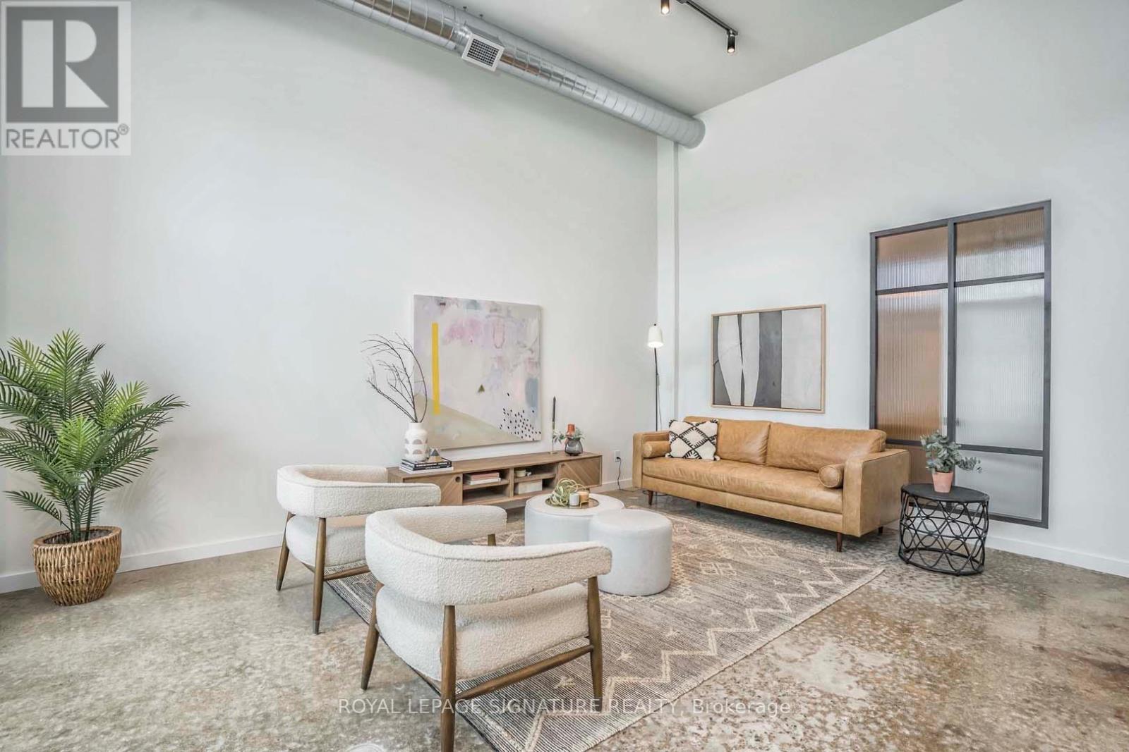 2 - 36 Geary Avenue, Toronto, Ontario  M6H 2B4 - Photo 4 - C12845868