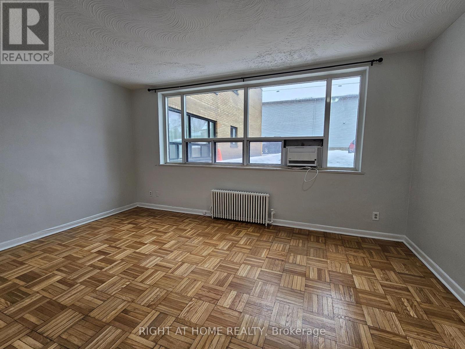 101 - 20 Cosburn Avenue, Toronto, Ontario  M4K 2E7 - Photo 9 - E12845822