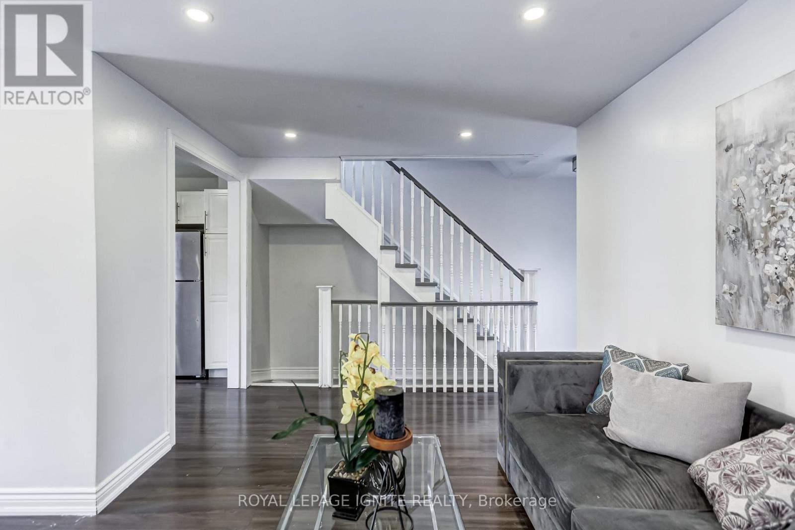 172 Radford Drive, Ajax, Ontario  L1T 2C2 - Photo 11 - E12845894