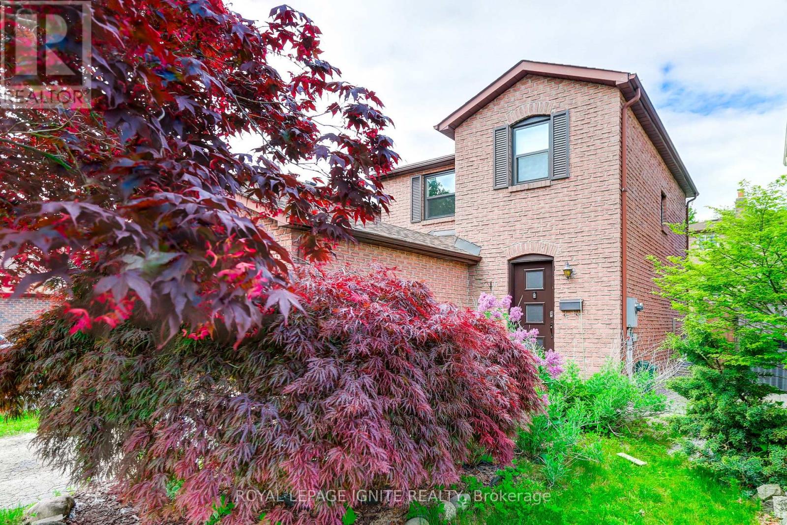 172 Radford Drive, Ajax, Ontario  L1T 2C2 - Photo 3 - E12845894