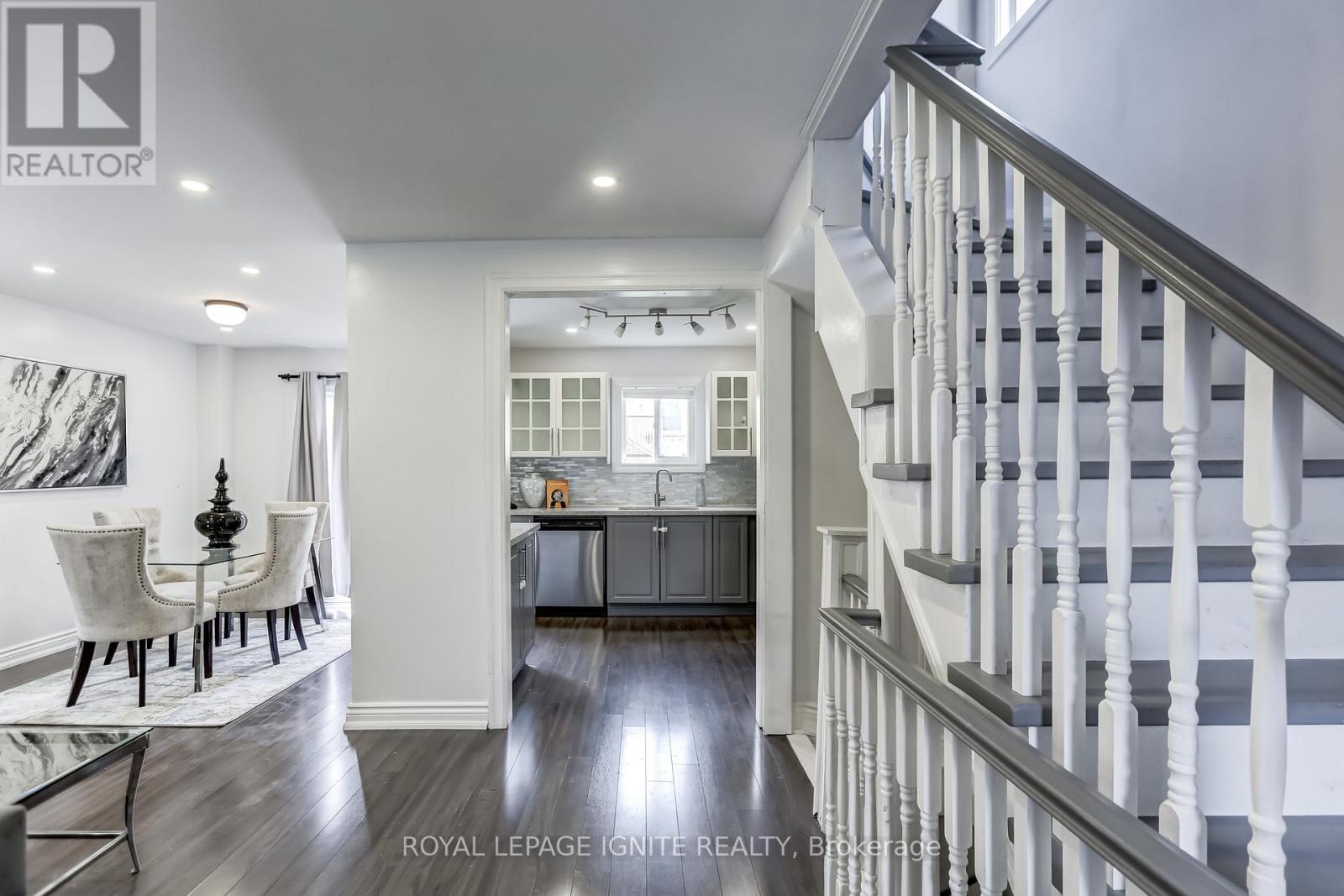 172 Radford Drive, Ajax, Ontario  L1T 2C2 - Photo 5 - E12845894