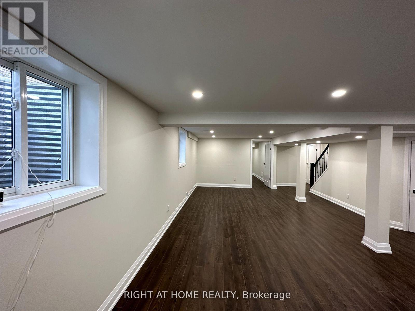 11 Law Crescent, Richmond Hill, Ontario  L4C 5K7 - Photo 10 - N12845770