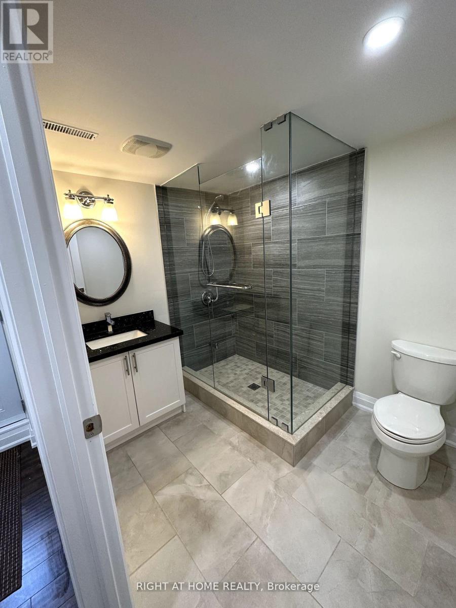 11 Law Crescent, Richmond Hill, Ontario  L4C 5K7 - Photo 11 - N12845770