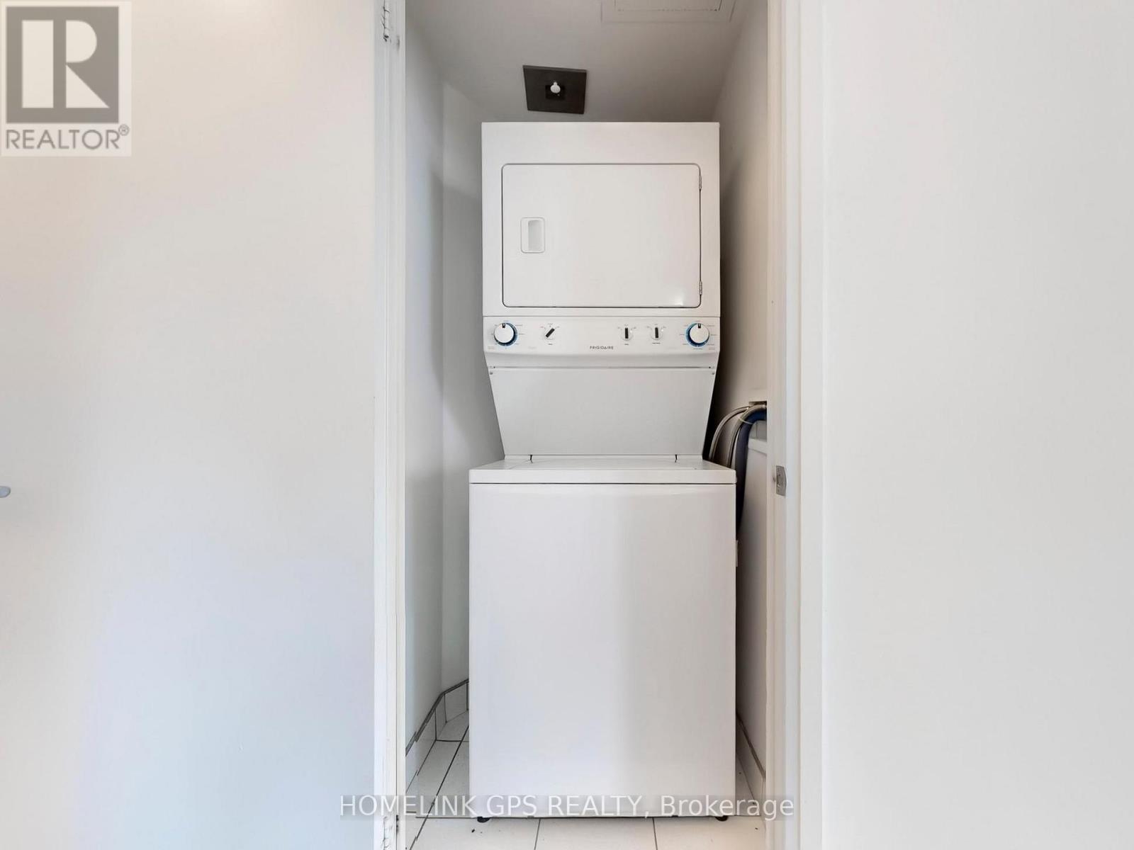 1505 - 160 Vanderhoof Avenue, Toronto, Ontario  M4G 0B7 - Photo 38 - C12845466