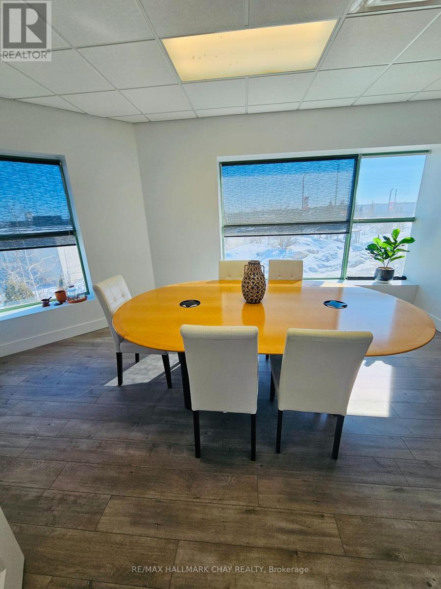 11 - 145 Welham Road, Barrie, Ontario  L4N 8Y3 - Photo 5 - S12845866