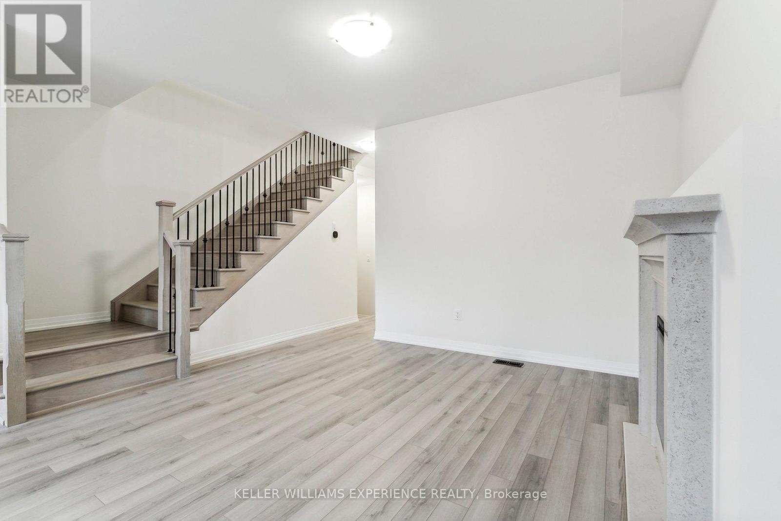 102 Turnberry Lane, Barrie (Painswick South), Ontario  L9J 0M3 - Photo 13 - S12845896