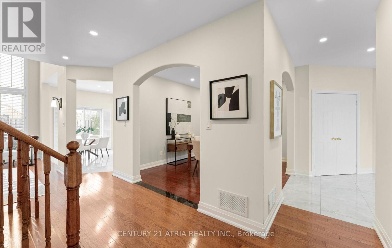 3 Oxfordshire Street, Markham (Berczy), Ontario  L6C 2Z8 - Photo 9 - N12844730