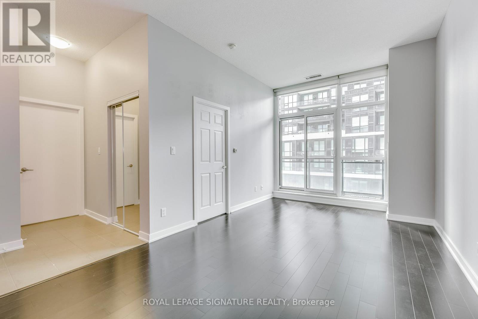 311 - 4070 Confederation Parkway, Mississauga, Ontario  L5B 0E9 - Photo 9 - W12843494