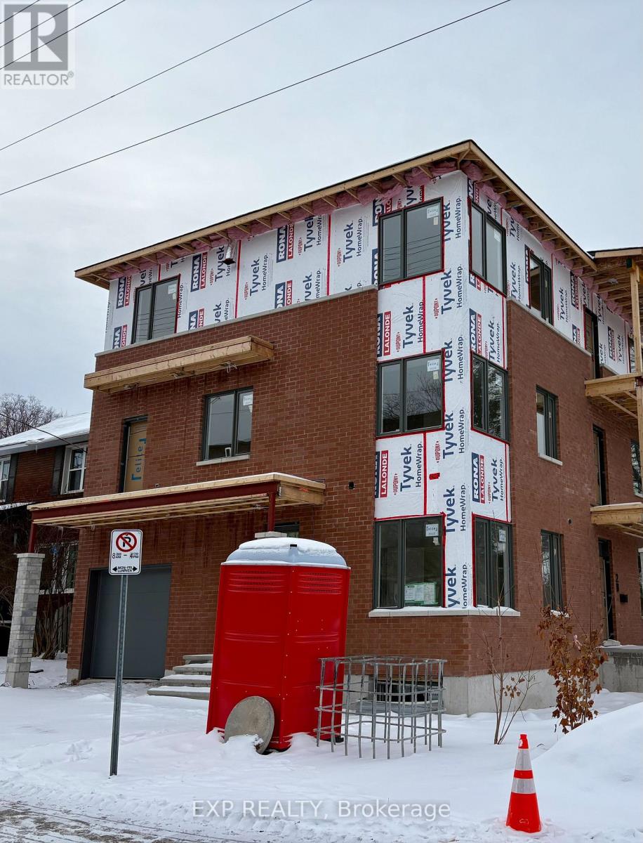 A - 2 Iona Street, Ottawa, Ontario  K1Y 0V1 - Photo 2 - X12844260
