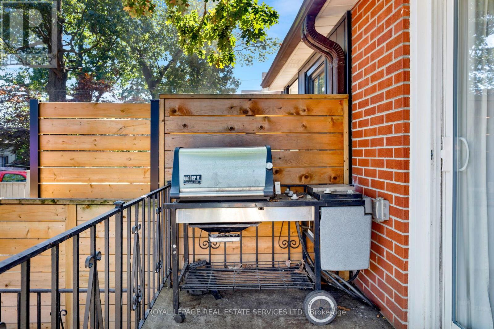 597 Beresford Avenue, Toronto, Ontario  M6S 3C2 - Photo 13 - W12845832