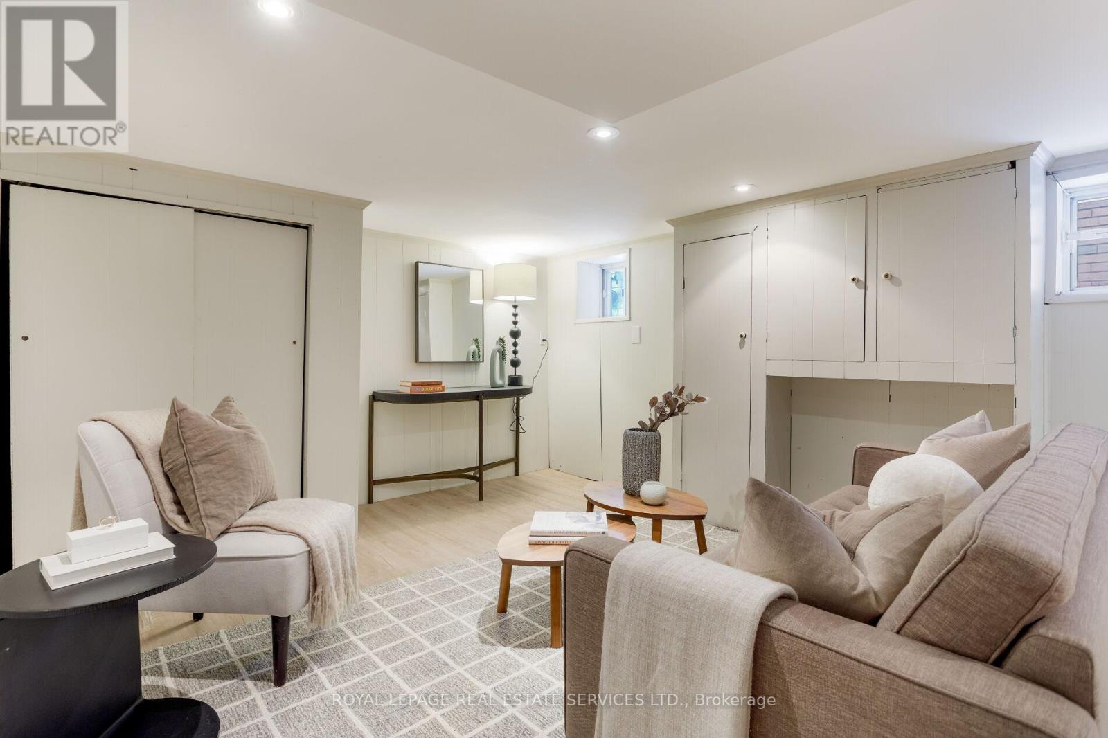 597 Beresford Avenue, Toronto, Ontario  M6S 3C2 - Photo 21 - W12845832