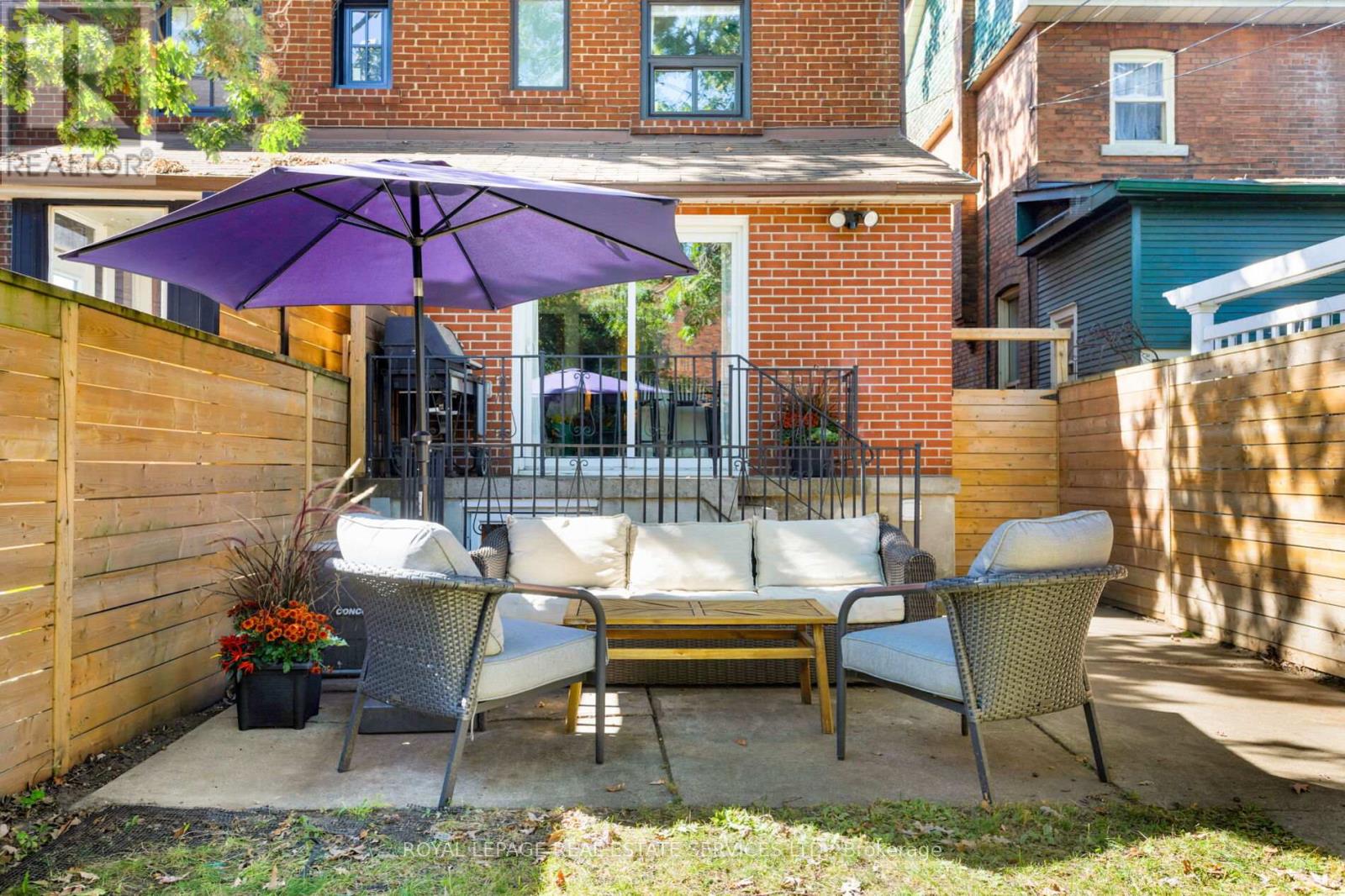 597 Beresford Avenue, Toronto, Ontario  M6S 3C2 - Photo 27 - W12845832