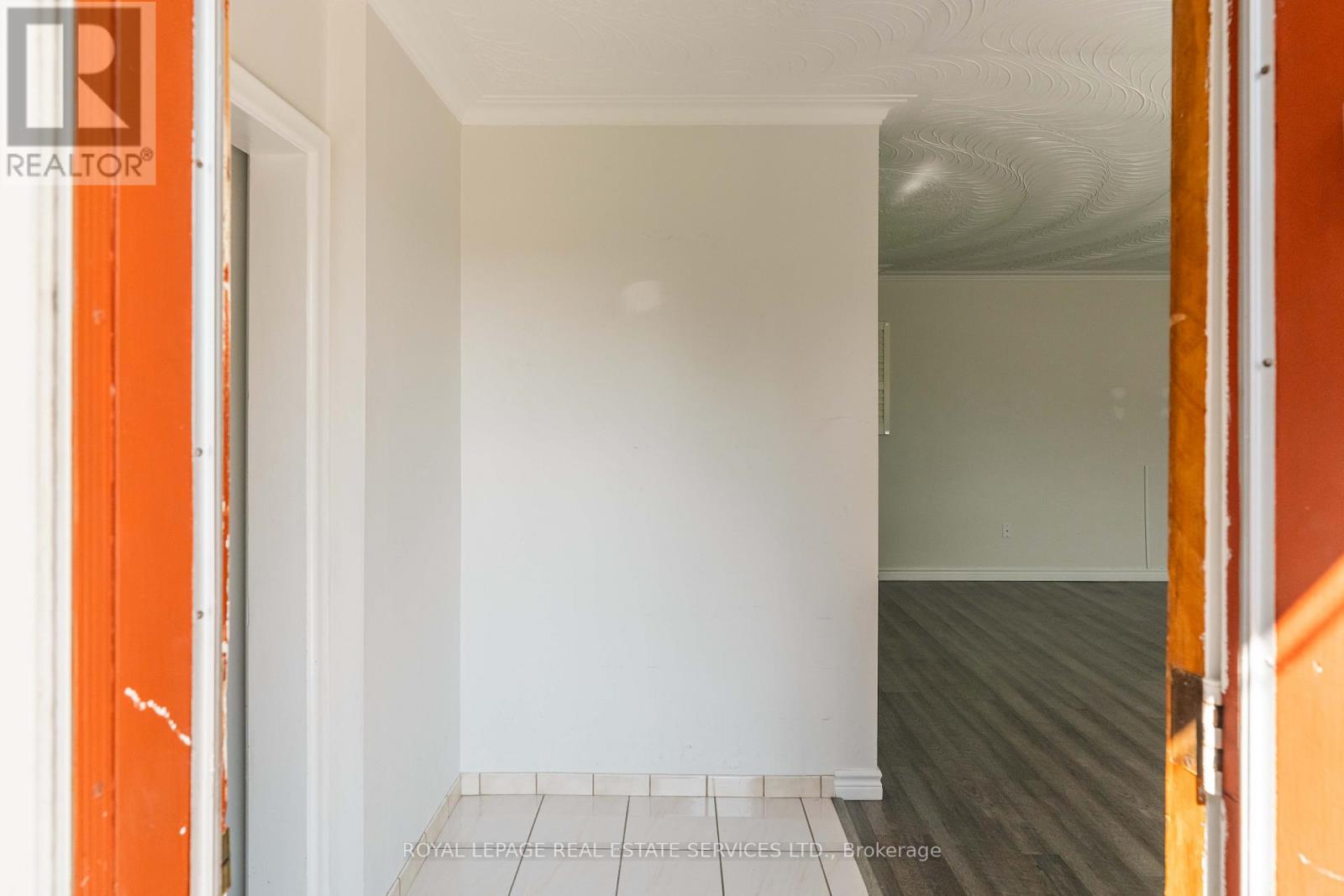 Main - 365 Sandhurst Drive, Oakville, Ontario  L6L 4L1 - Photo 7 - W12845842