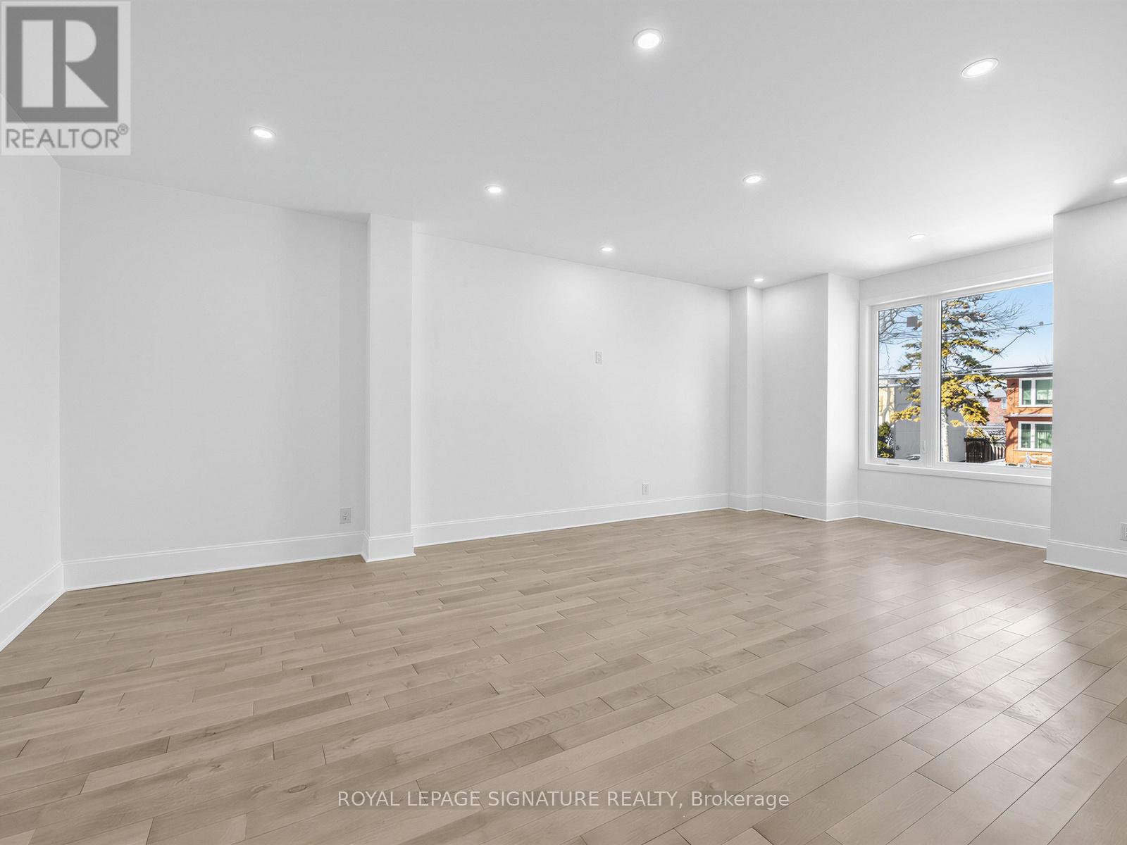 21b Roseland Drive, Toronto, Ontario  M8W 1Y3 - Photo 3 - W12845882