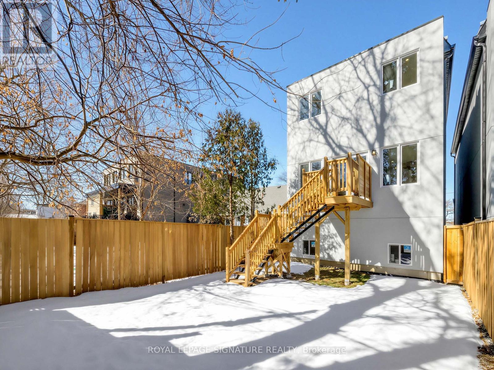 21b Roseland Drive, Toronto, Ontario  M8W 1Y3 - Photo 33 - W12845882