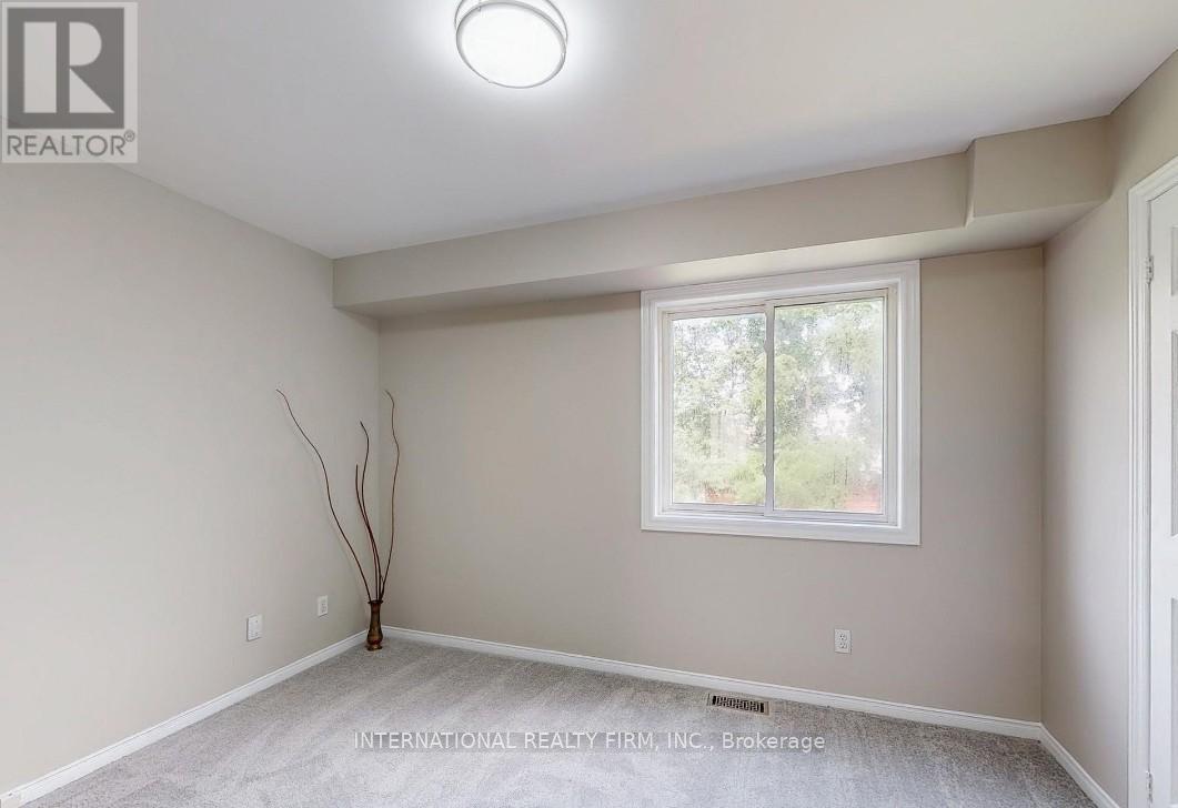 Main - 6 English Street, Brampton, Ontario  L6X 1L4 - Photo 7 - W12845886