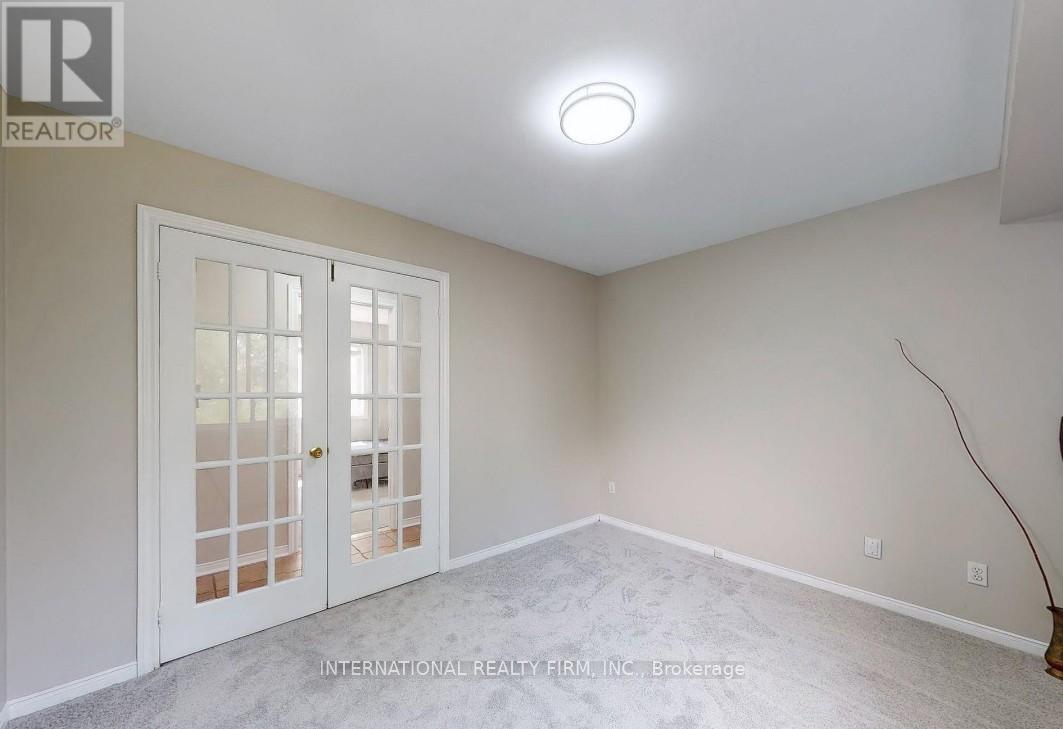 Main - 6 English Street, Brampton, Ontario  L6X 1L4 - Photo 8 - W12845886