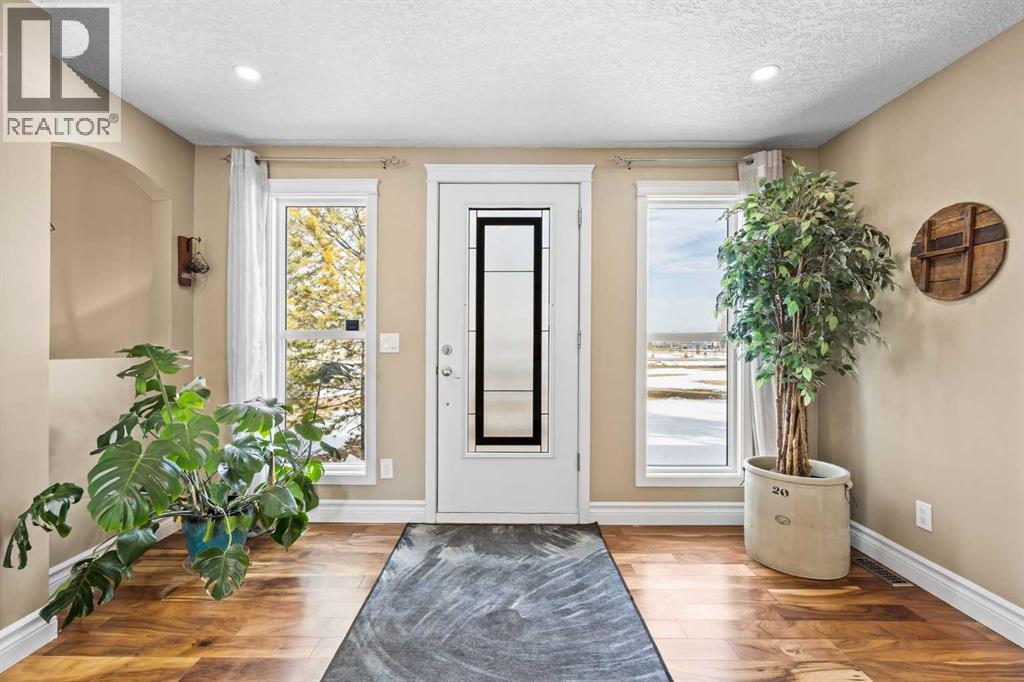 28 Crocus Ridge Point, Rural Rocky View County, Alberta  T3Z 1G4 - Photo 4 - A2290437