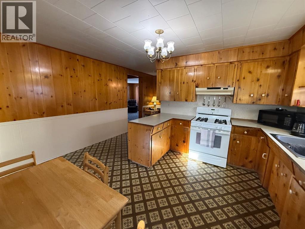 103 Belmont Crescent, Hinton, Alberta  T7V 1N6 - Photo 6 - A2290356