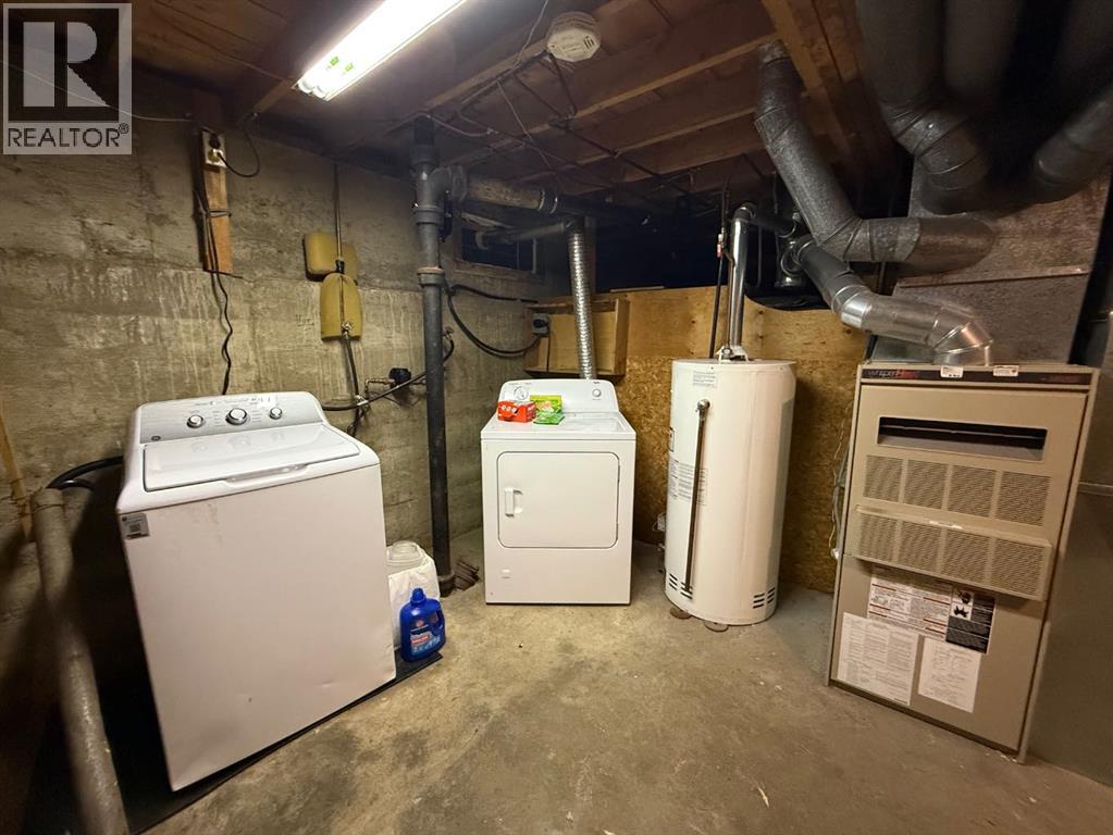 103 Belmont Crescent, Hinton, Alberta  T7V 1N6 - Photo 16 - A2290356