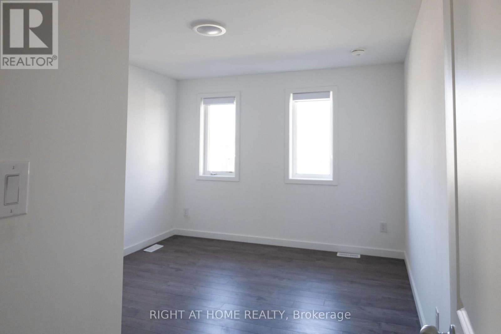 396 Chaffey Street, Welland, Ontario  L3B 2W4 - Photo 17 - X12845854