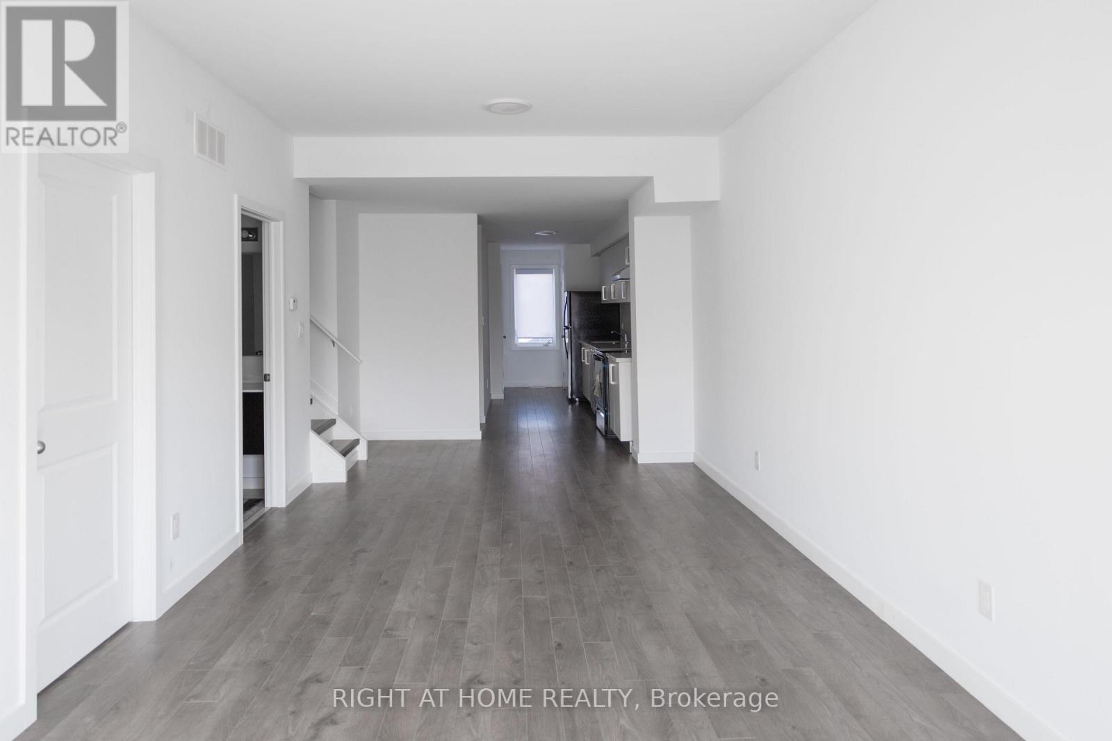 396 Chaffey Street, Welland, Ontario  L3B 2W4 - Photo 7 - X12845854