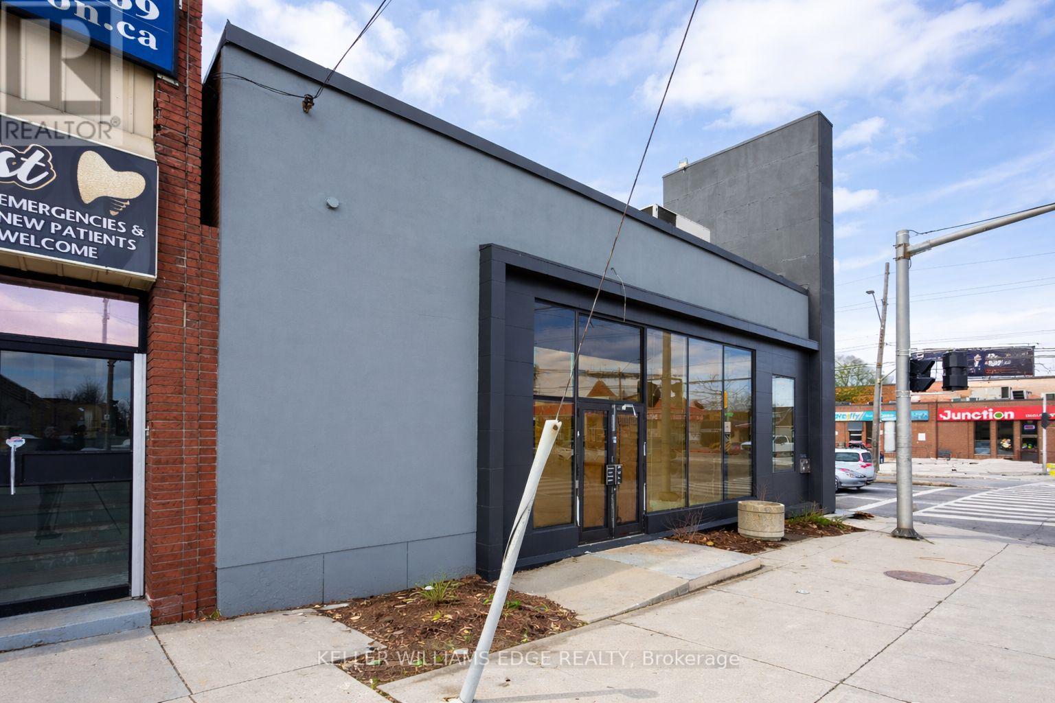 634 Upper James Street, Hamilton, Ontario  L9C 2Z2 - Photo 5 - X12845862