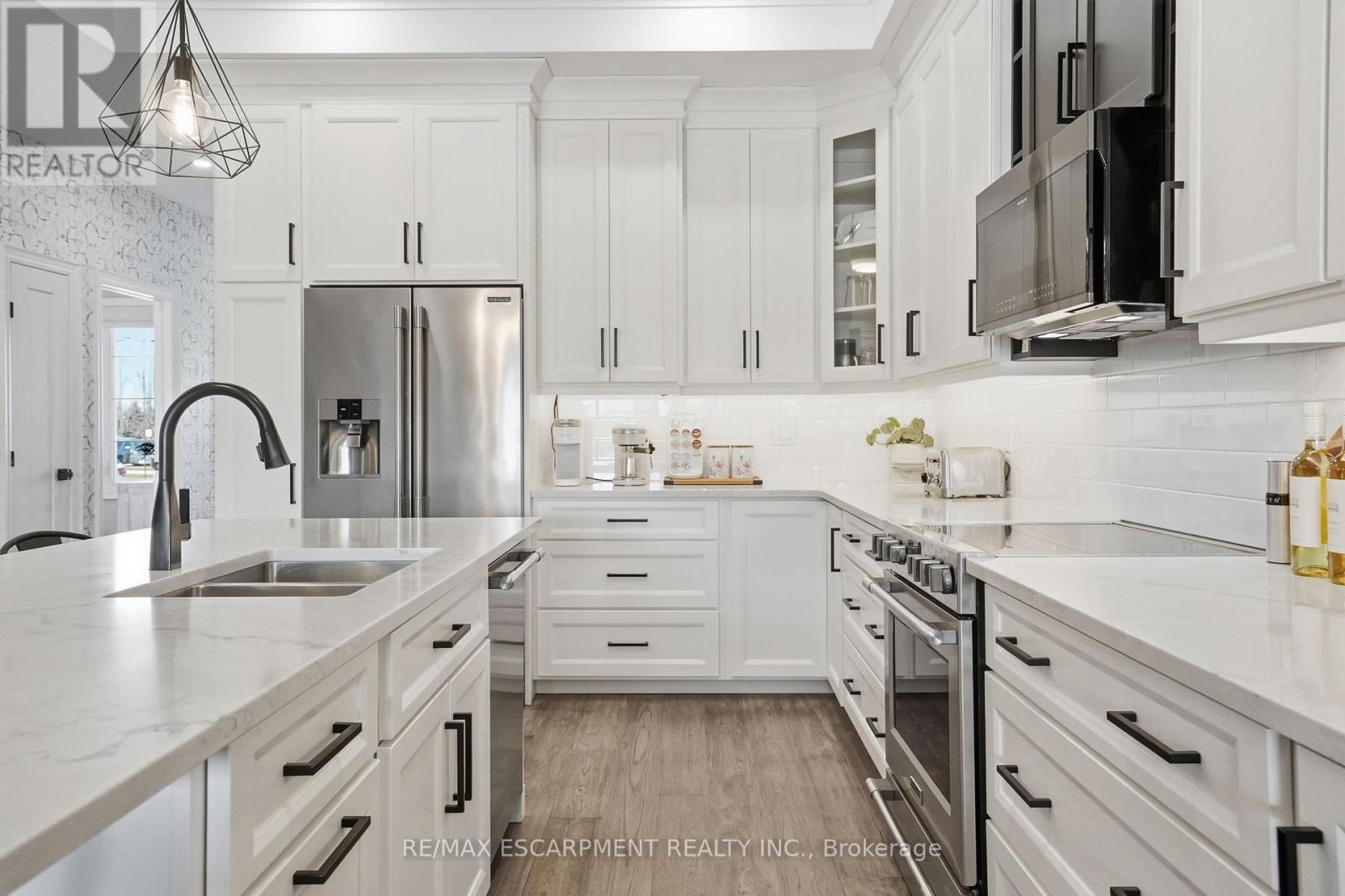 61a Haddington Street E, Haldimand, Ontario  N3W 2N4 - Photo 10 - X12845876