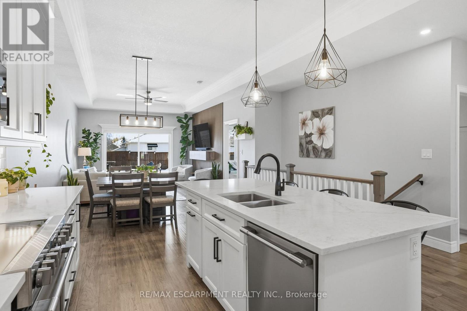 61a Haddington Street E, Haldimand, Ontario  N3W 2N4 - Photo 11 - X12845876