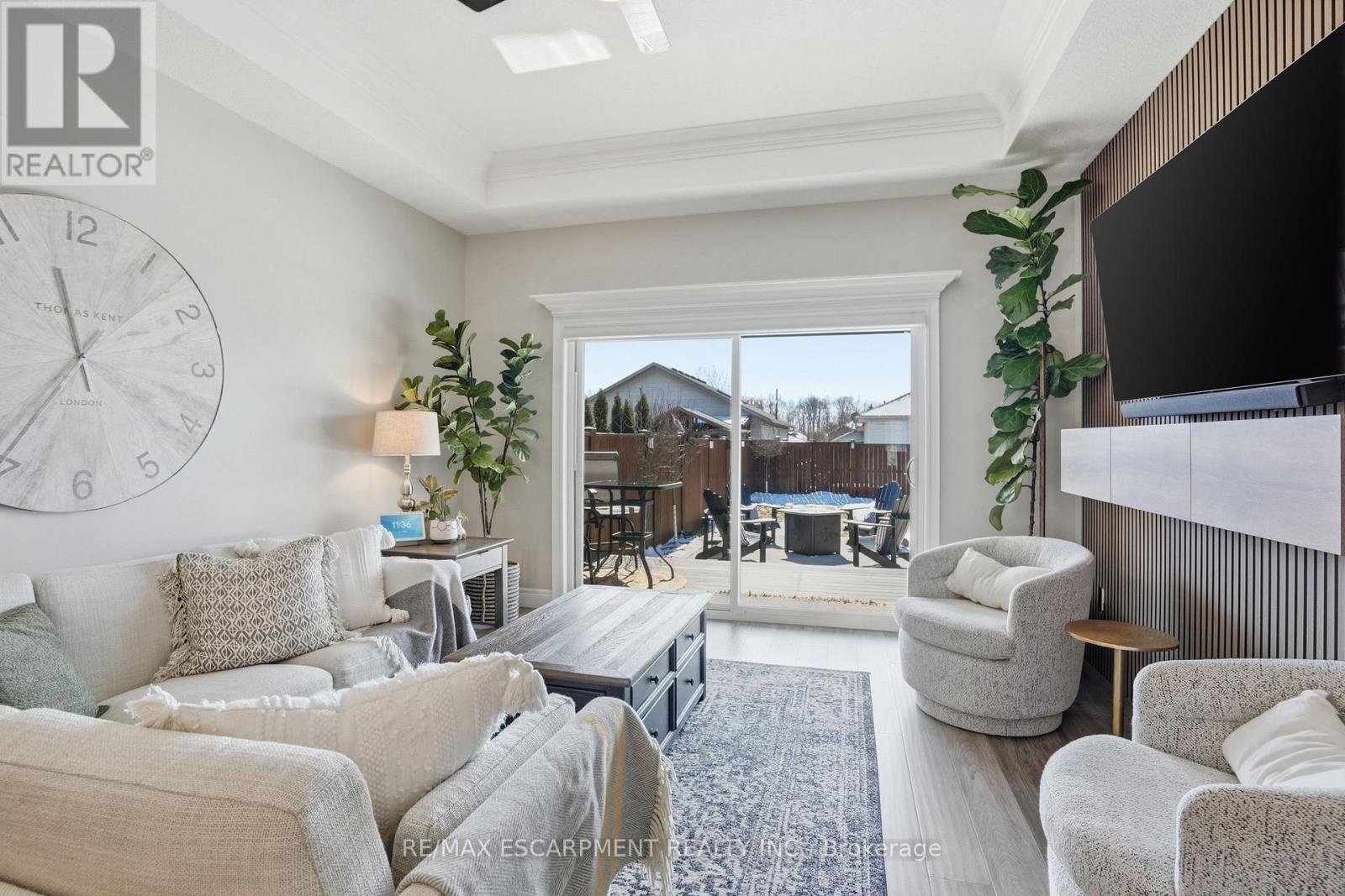 61a Haddington Street E, Haldimand, Ontario  N3W 2N4 - Photo 14 - X12845876