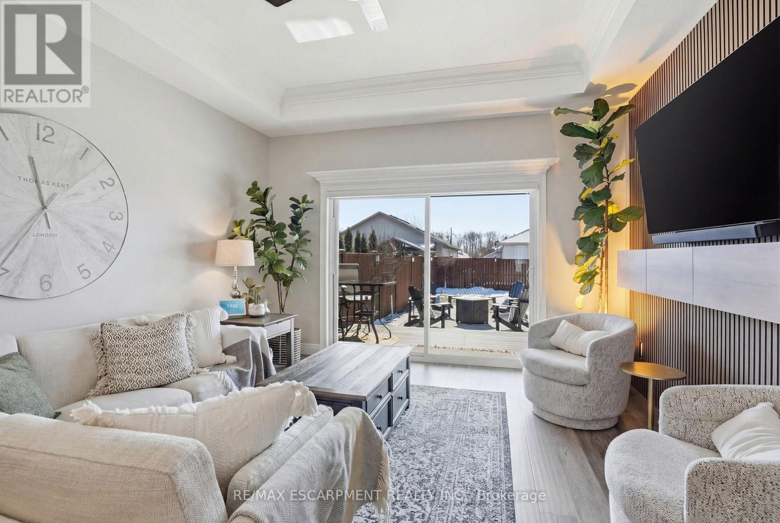 61a Haddington Street E, Haldimand, Ontario  N3W 2N4 - Photo 16 - X12845876