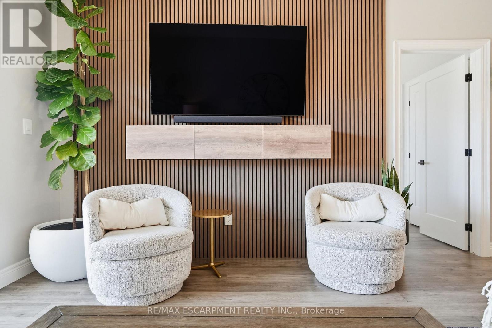 61a Haddington Street E, Haldimand, Ontario  N3W 2N4 - Photo 20 - X12845876