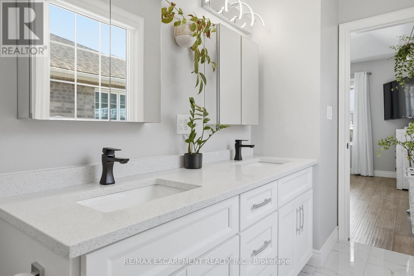 61a Haddington Street E, Haldimand, Ontario  N3W 2N4 - Photo 26 - X12845876