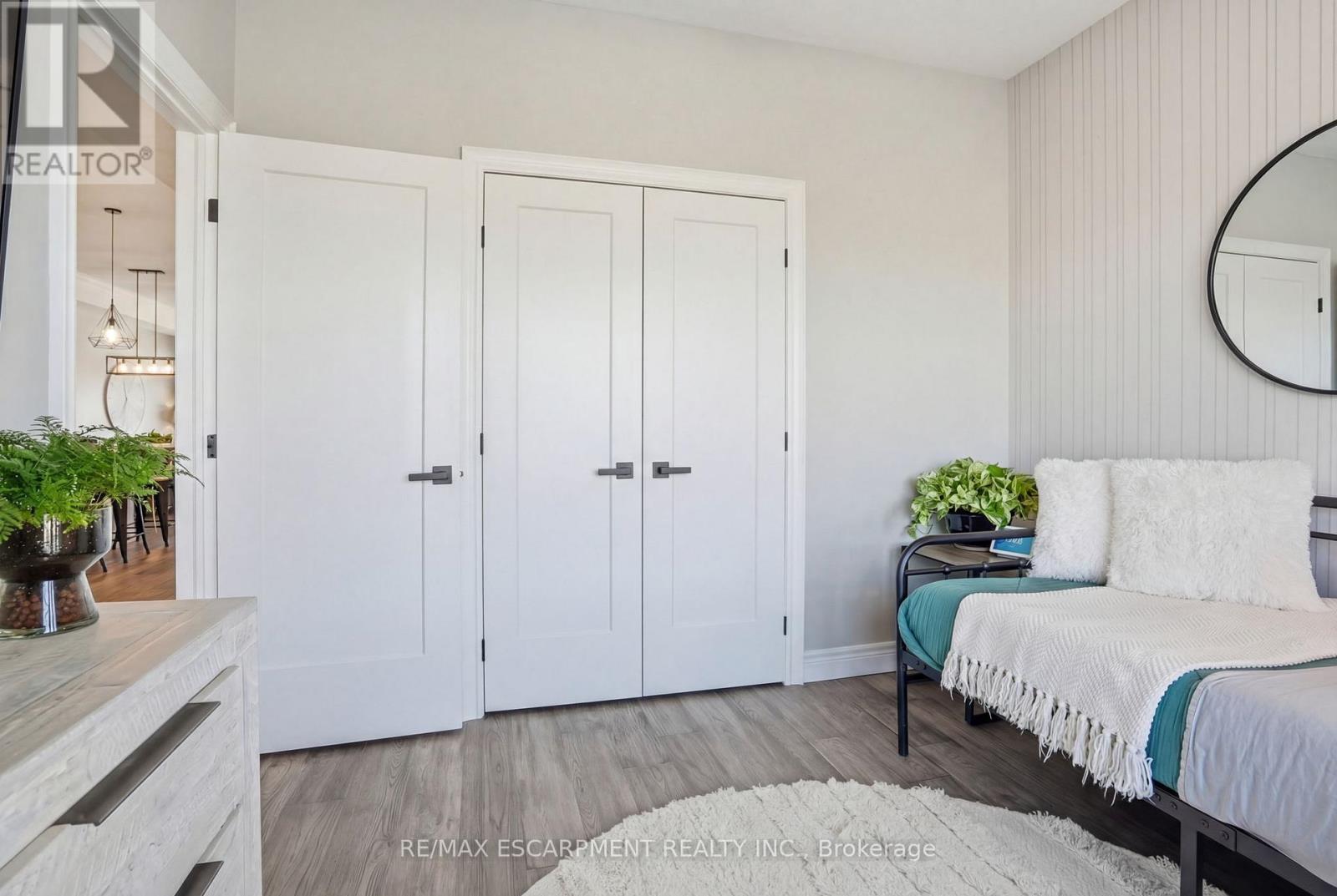 61a Haddington Street E, Haldimand, Ontario  N3W 2N4 - Photo 29 - X12845876