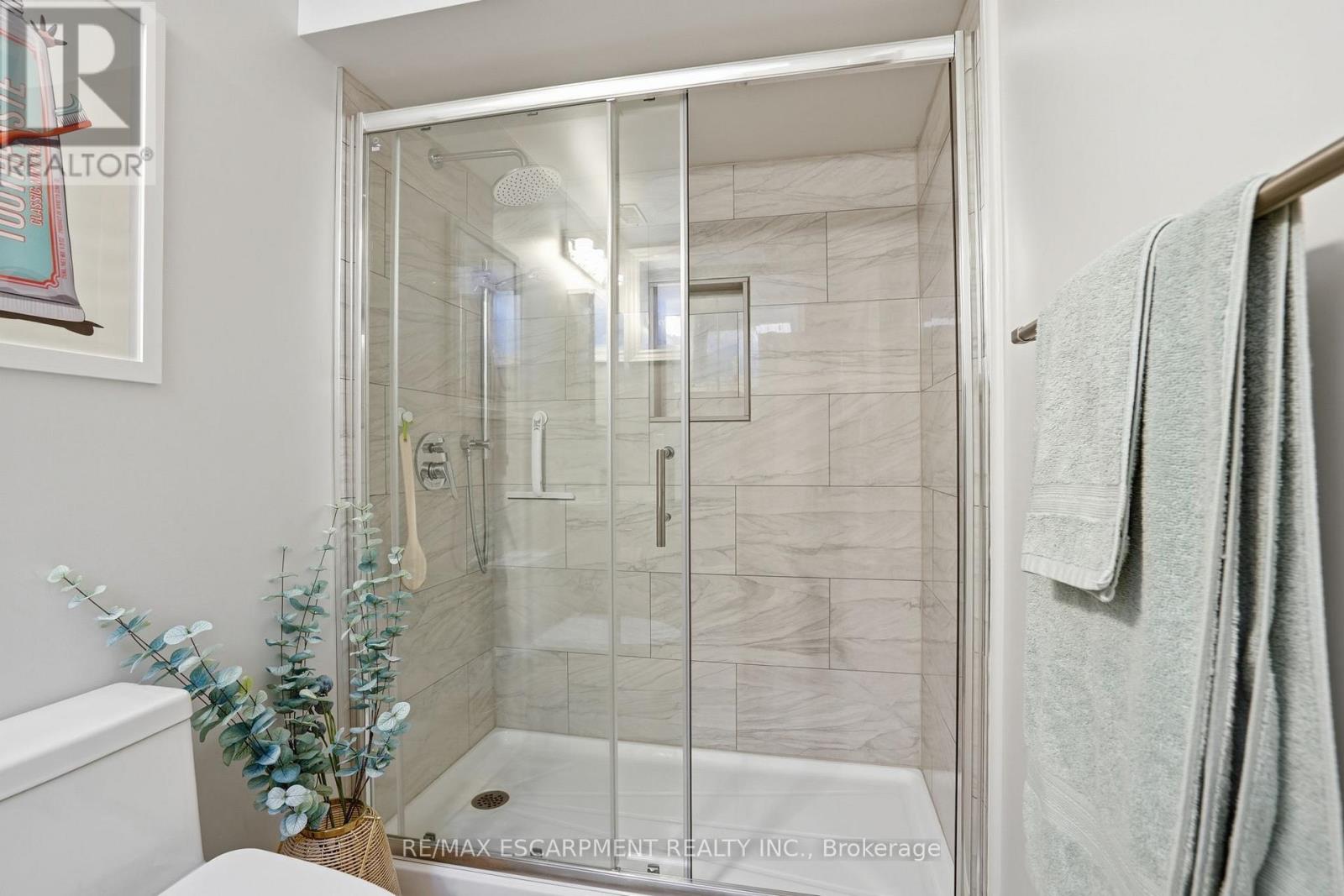 61a Haddington Street E, Haldimand, Ontario  N3W 2N4 - Photo 36 - X12845876